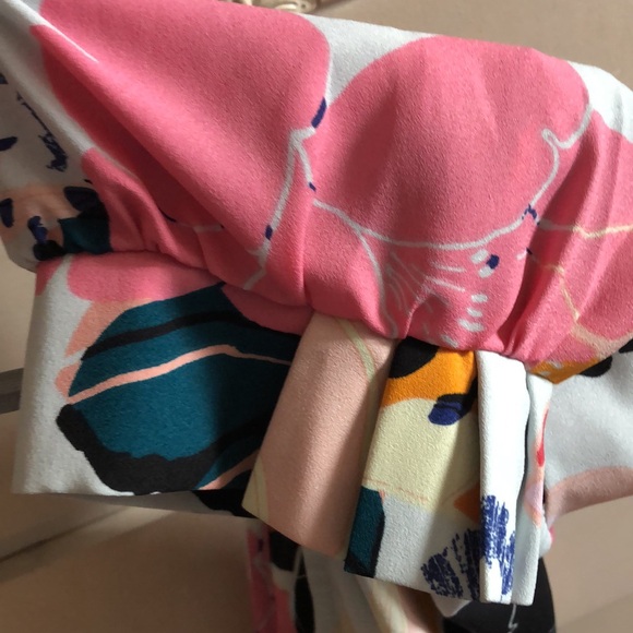 Cooper & Ella vintage floral blouse, buttons back, unique pleated cuffs - Picture 2 of 5